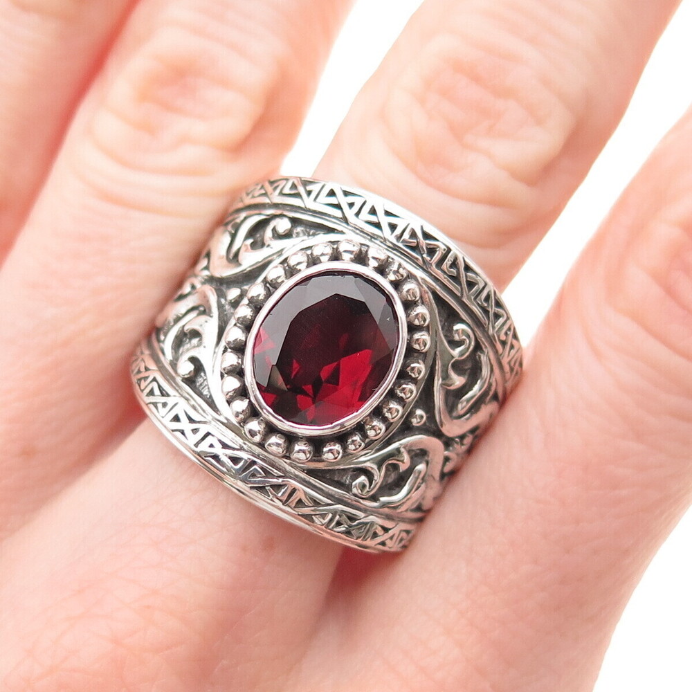 925 Sterling Silver Vintage Real Red Garnet Floral Ornate Ring Size 11.25